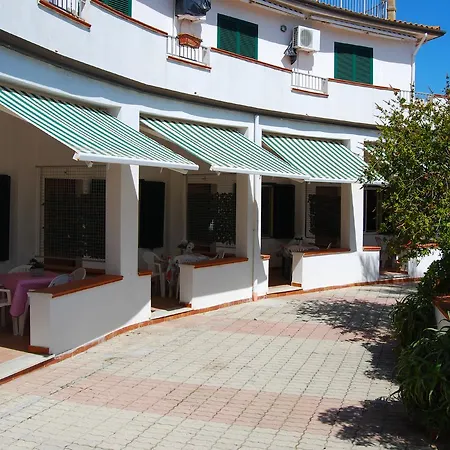 Capo Rizzuto Apartments *